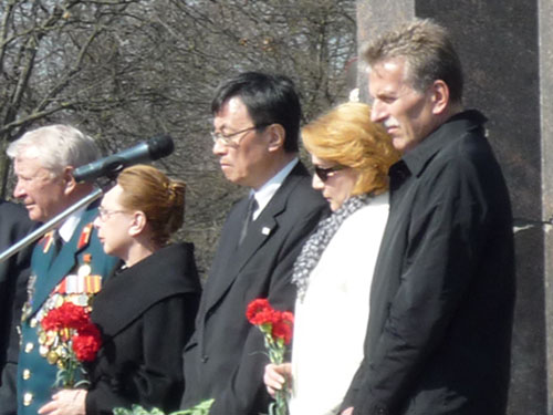 Генеральные консулы Японии и  Украины Ичиро КАВАБАТА и Наталья Прокопович
