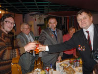 Вячеслав Язвинский (справа)